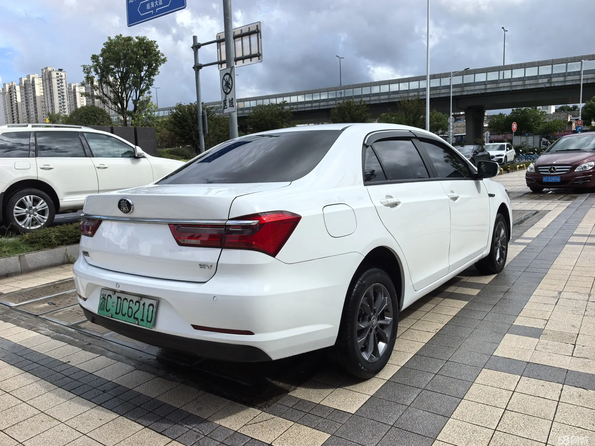 BYD Qin New Energy 2021 car image #5