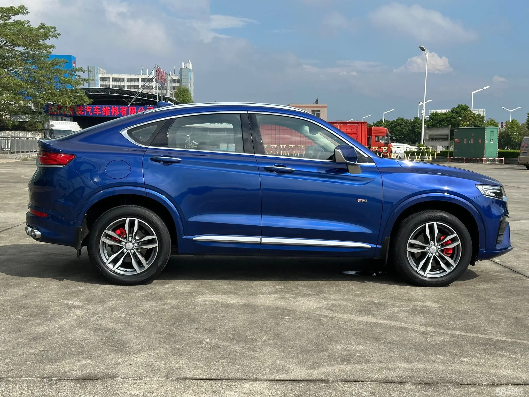 GEELY Tugella 2019 #5 GEELY Tugella 2019 car image #5