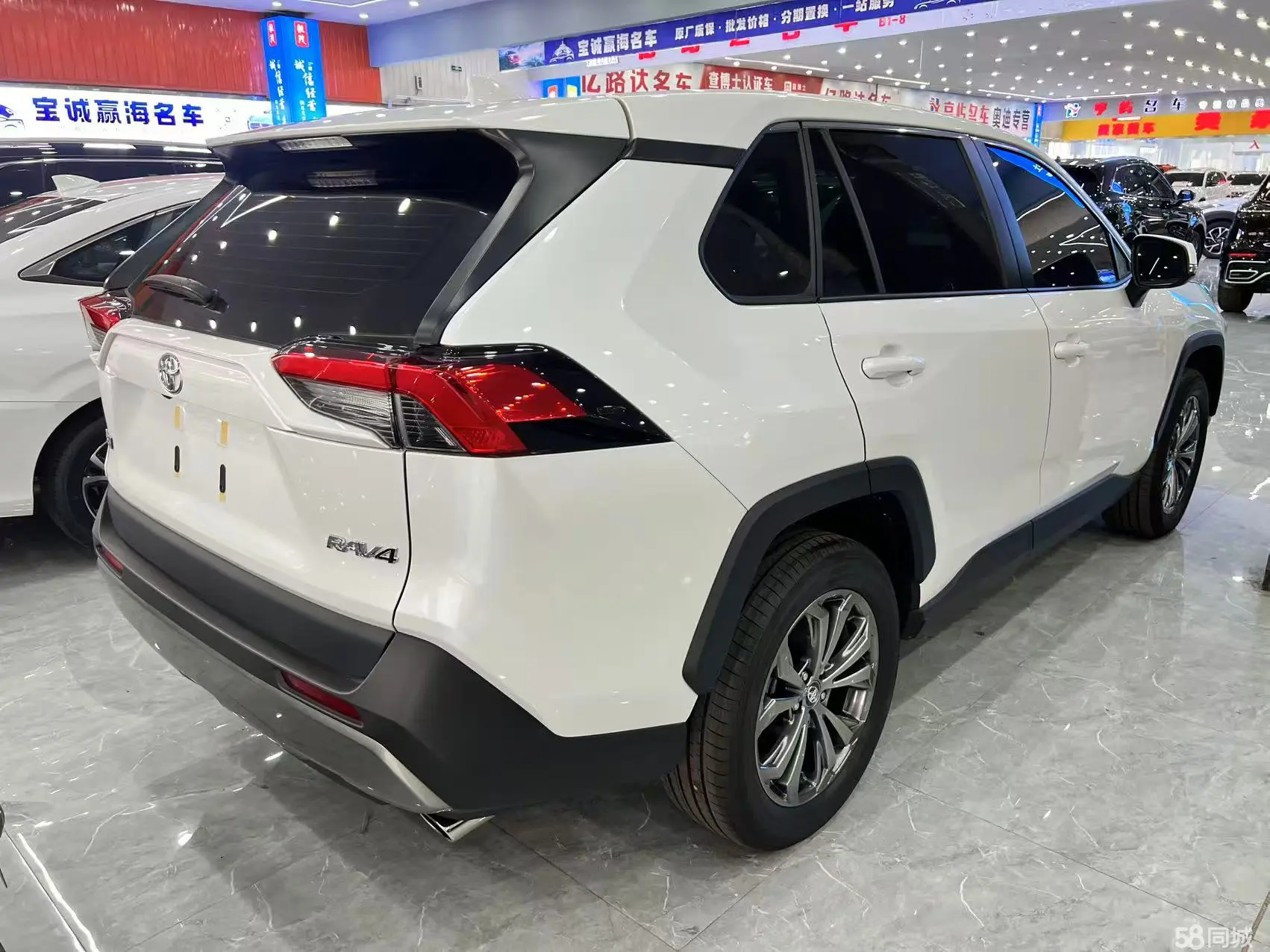 Toyota Highlander (Imported) 2024 car image #5