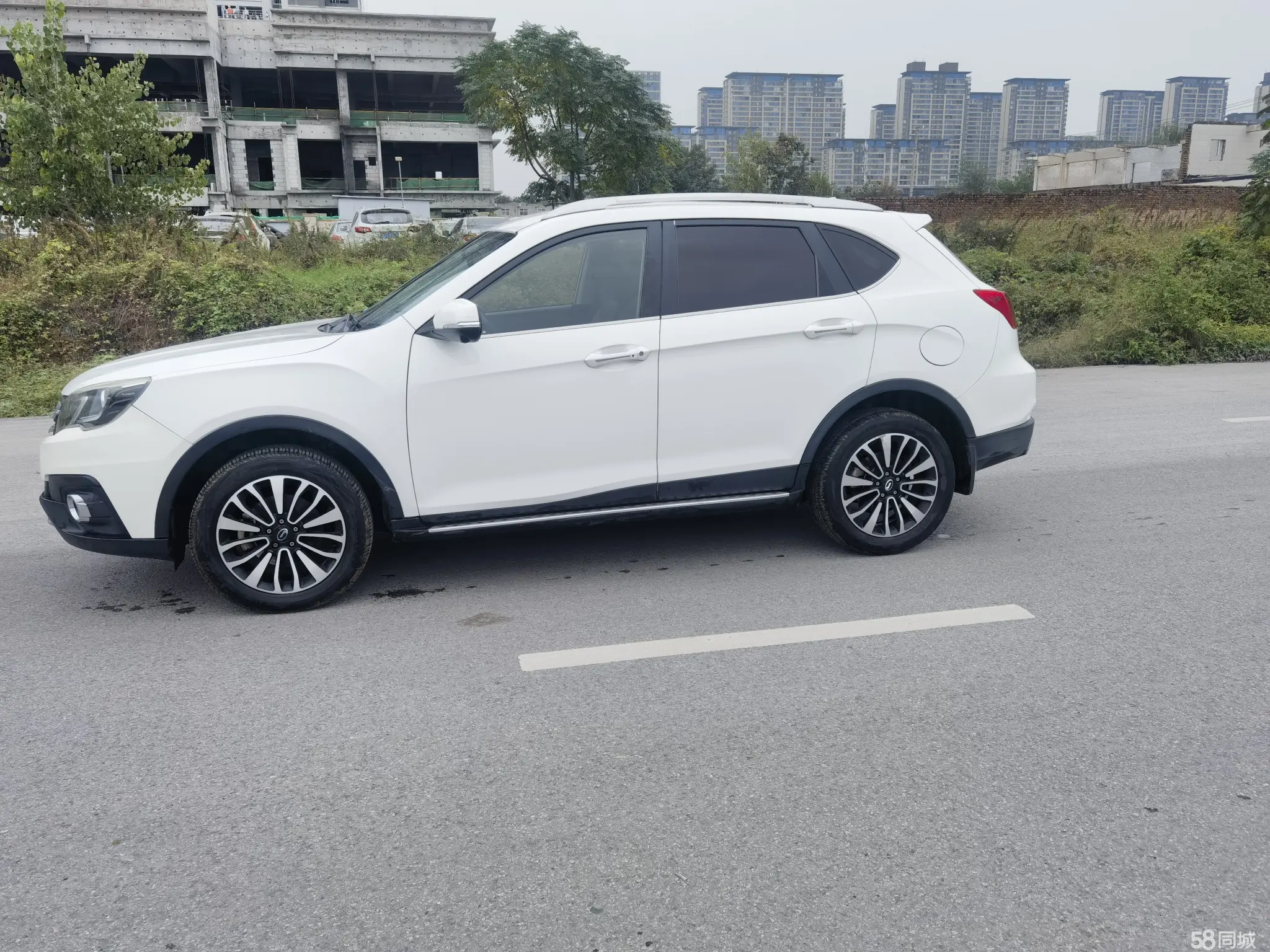 GAC Trumpchi GS5 Super 2015 car image #5