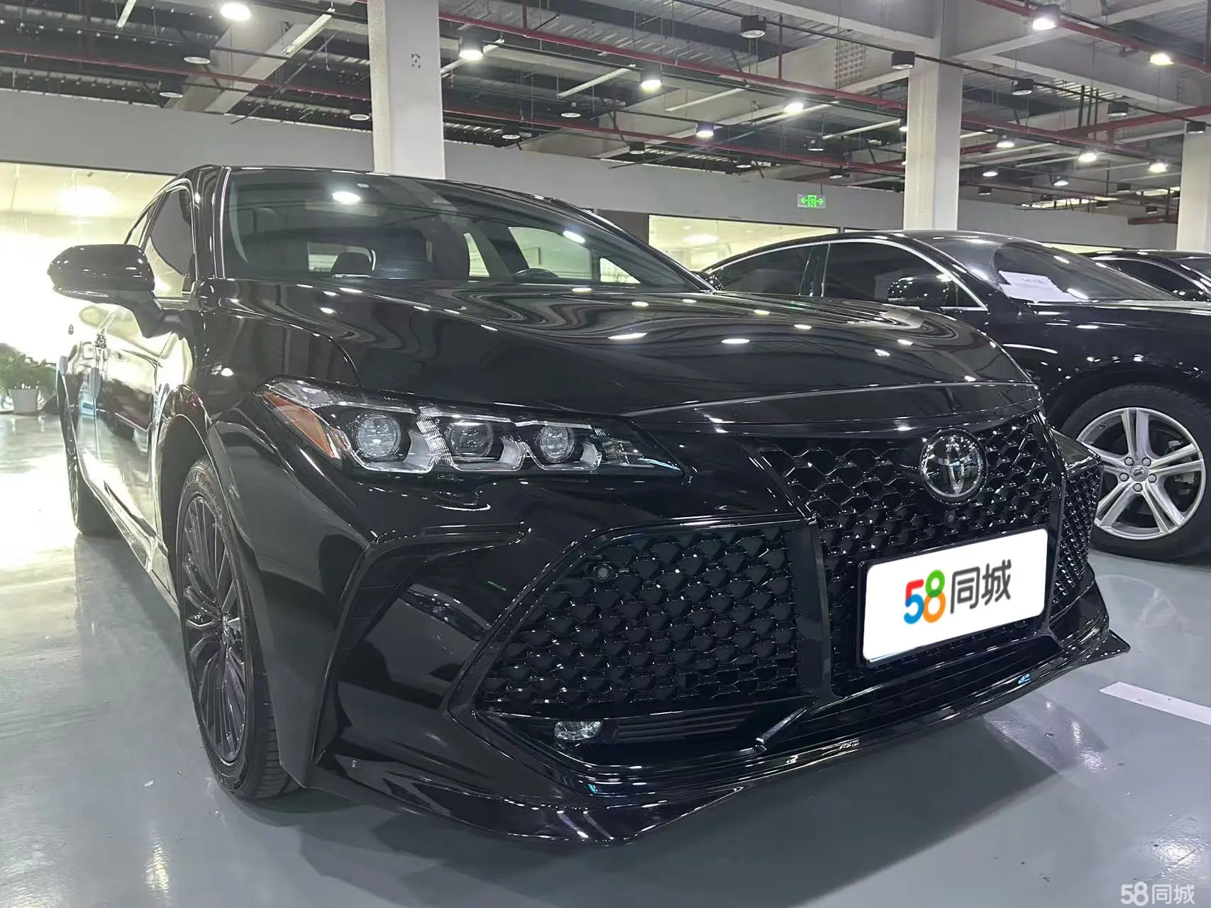 Toyota Avalon 2019 car image #5
