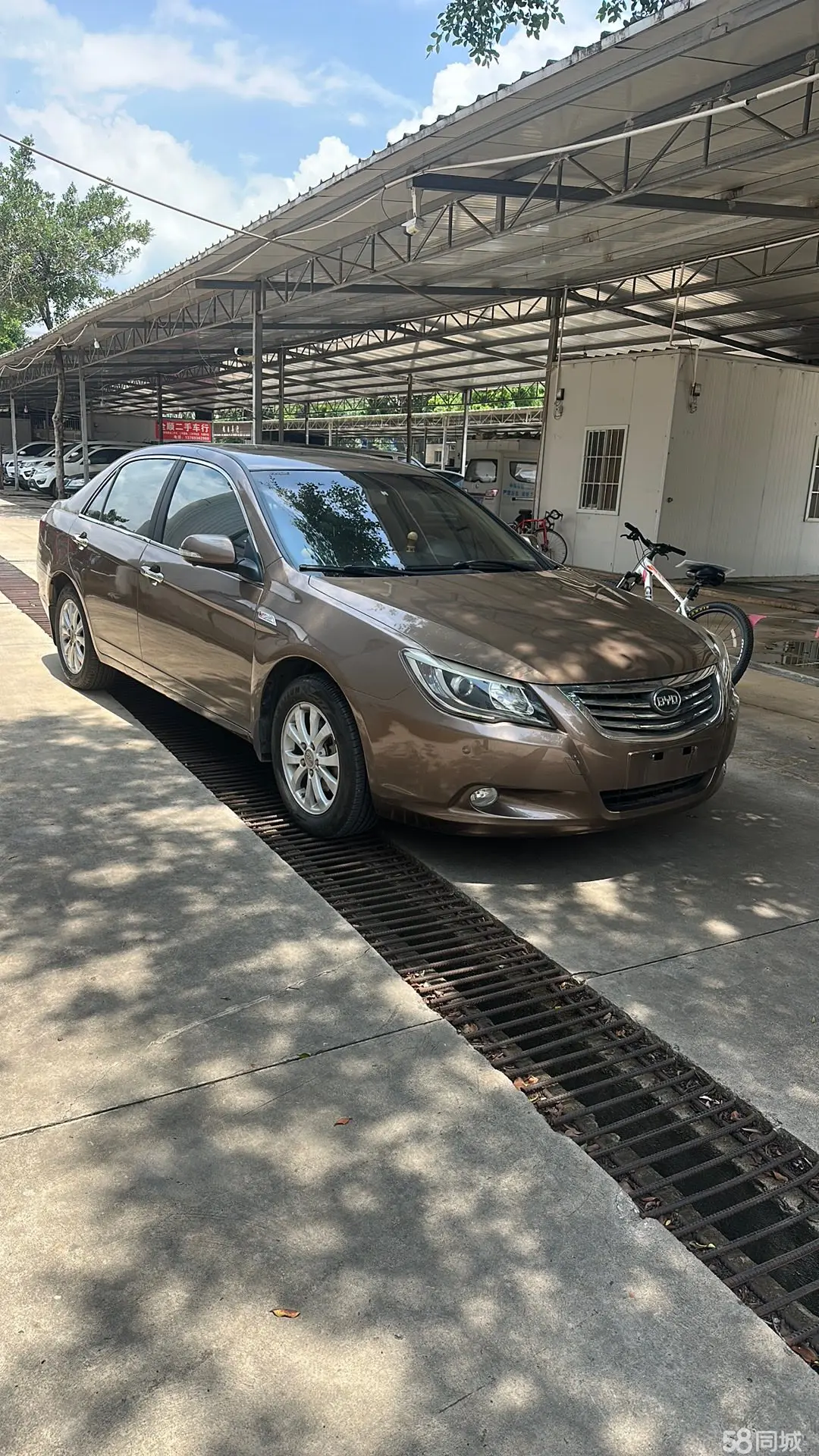 BYD G6 2013 imagen de coche #5