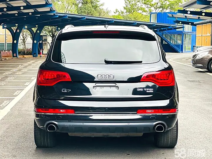 Audi Q7 2012 car image #5