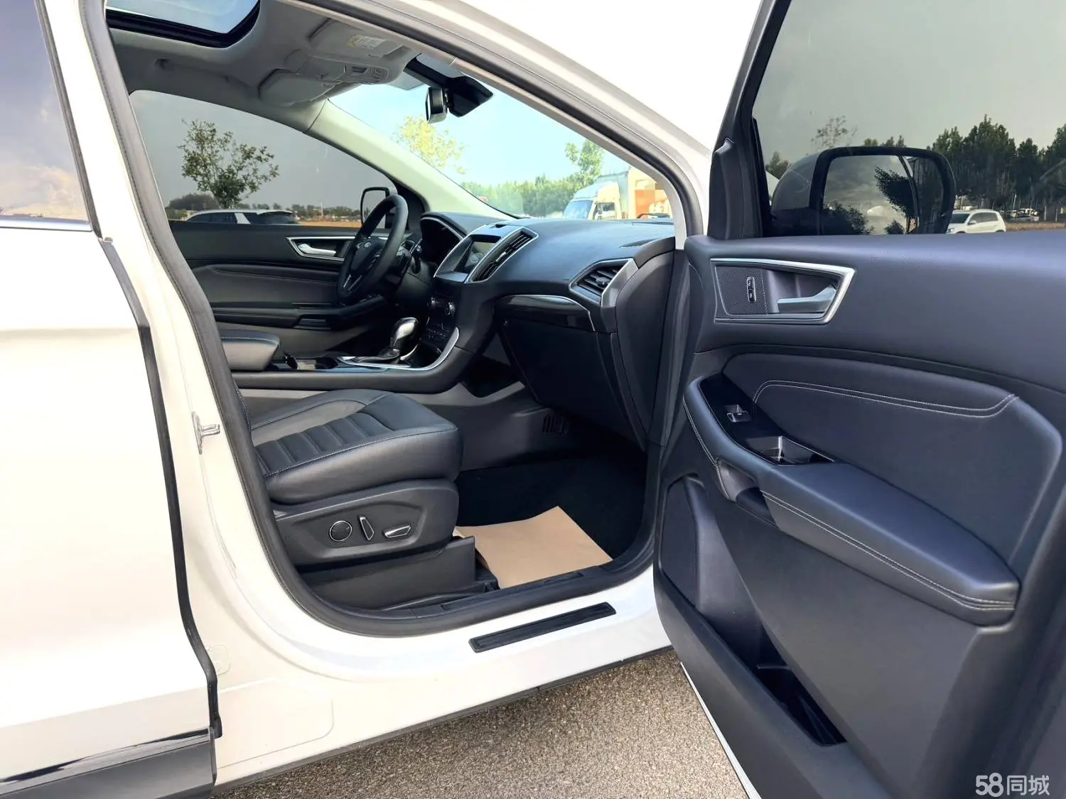 Ford Edge 2019 car image #5