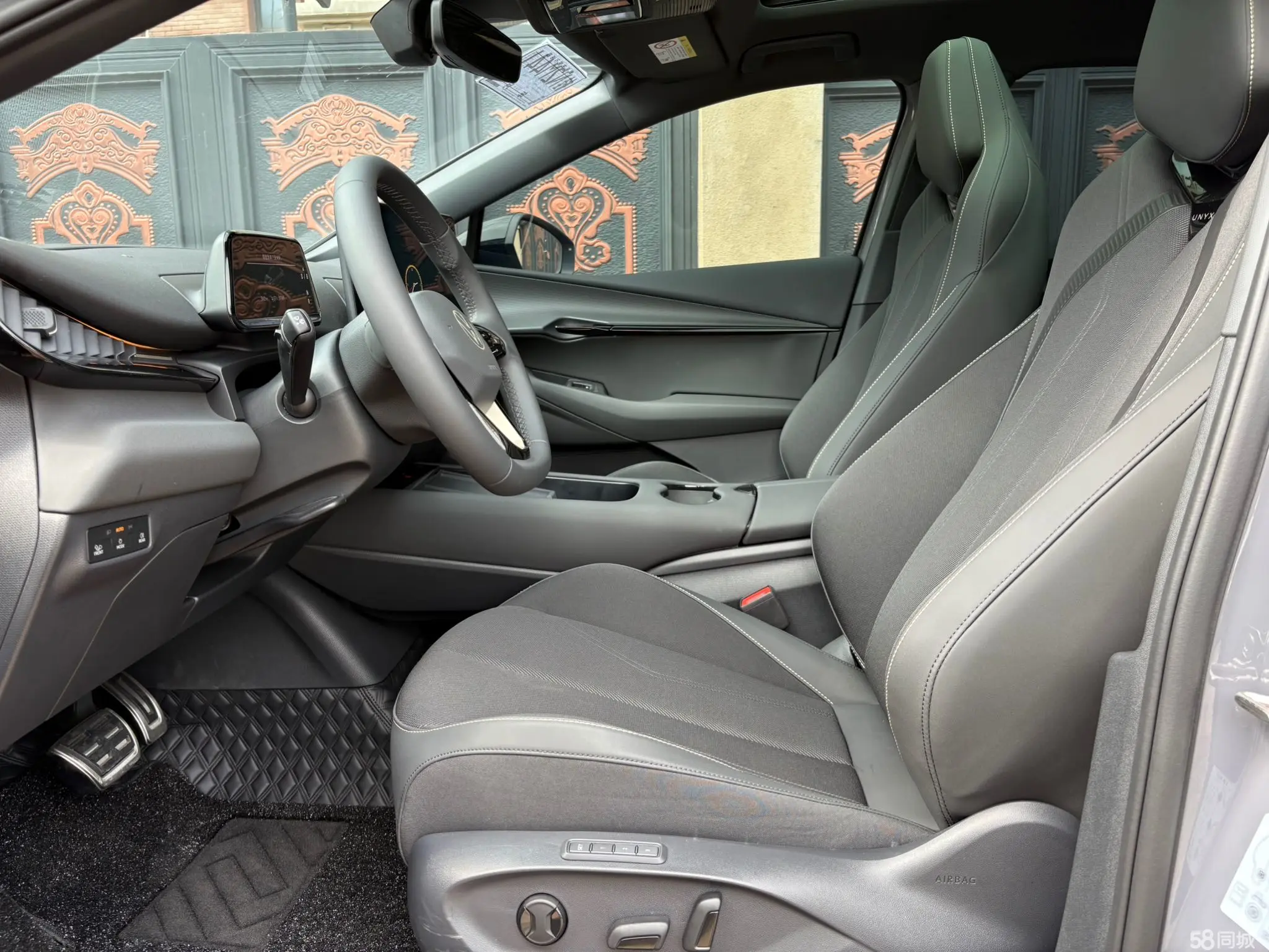 Volkswagen ID.UNYX 06 2025 imagem de carro #5