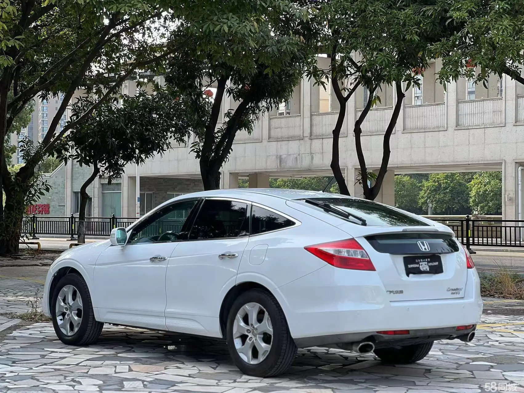 Honda CROSSTOUR 2010 #5 Honda CROSSTOUR 2010 car image #5