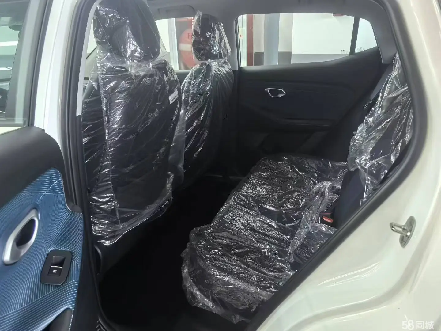 GAC ix4 2025 #5 GAC ix4 2025 car image #5