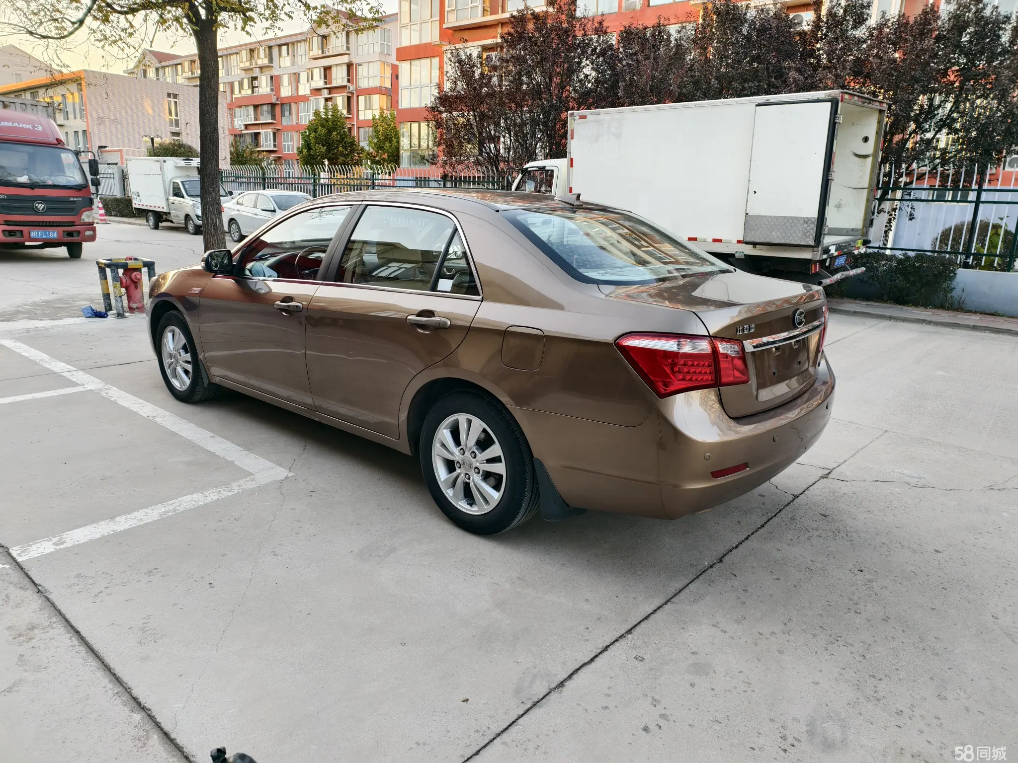 BYD G6 2012 #5 BYD G6 2012 car image #5