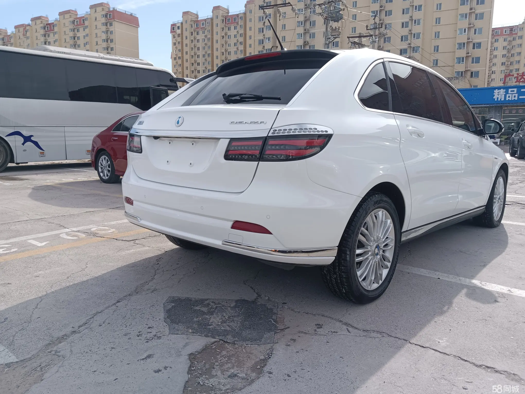 Denza DENZA 2017 imagen de coche #5