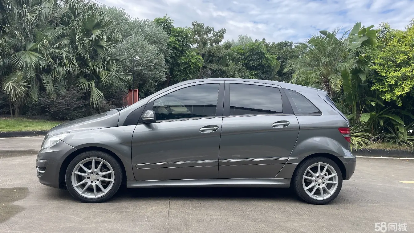 Mercedes-Benz B Class 2010 #5 Mercedes-Benz B Class 2010 car image #5