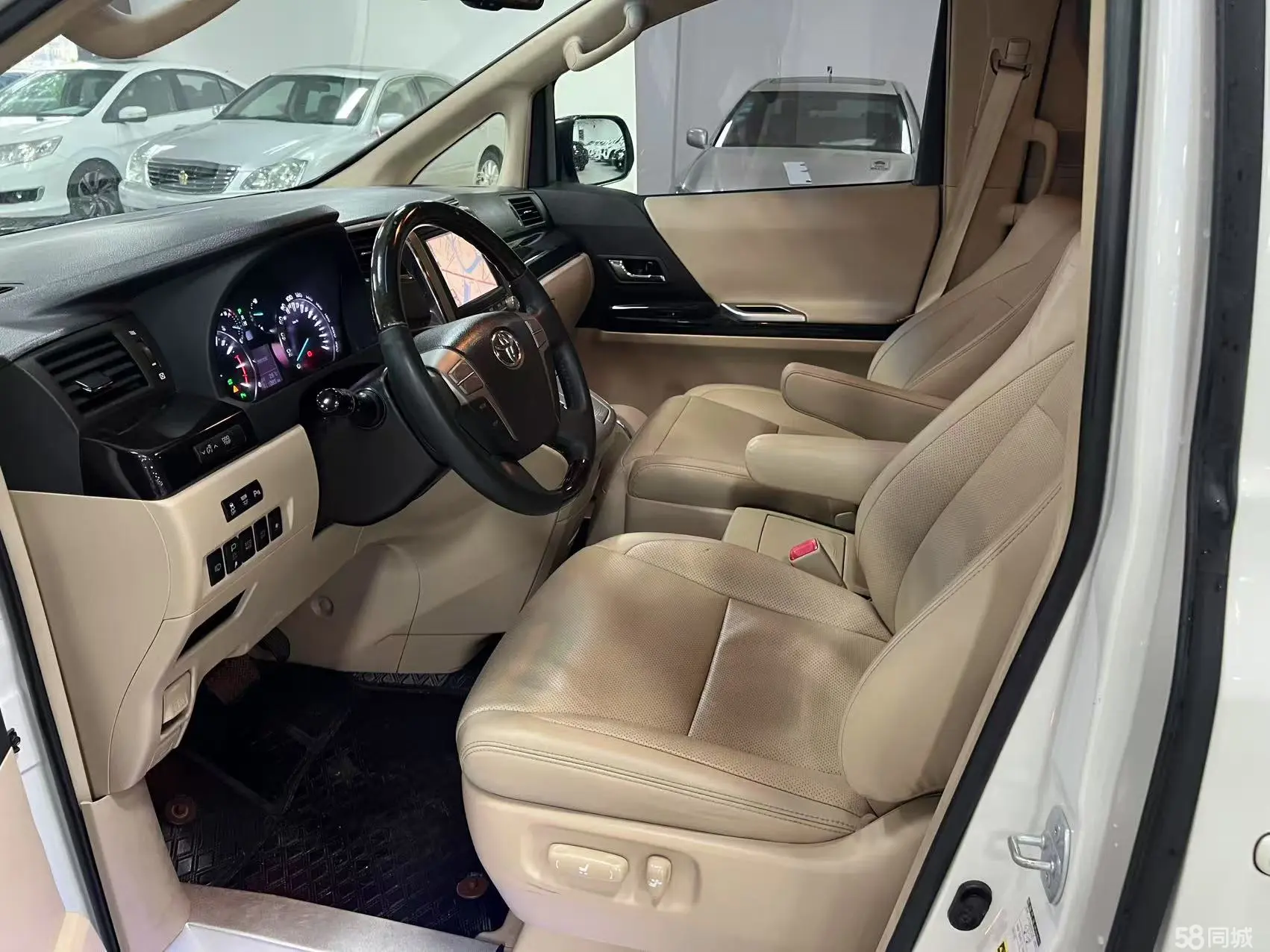 Toyota Alphard 2012 immagine di auto #5