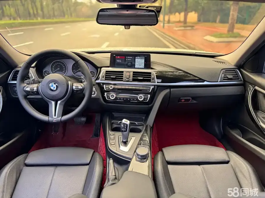 BMW 3 Series 2018 immagine di auto #5