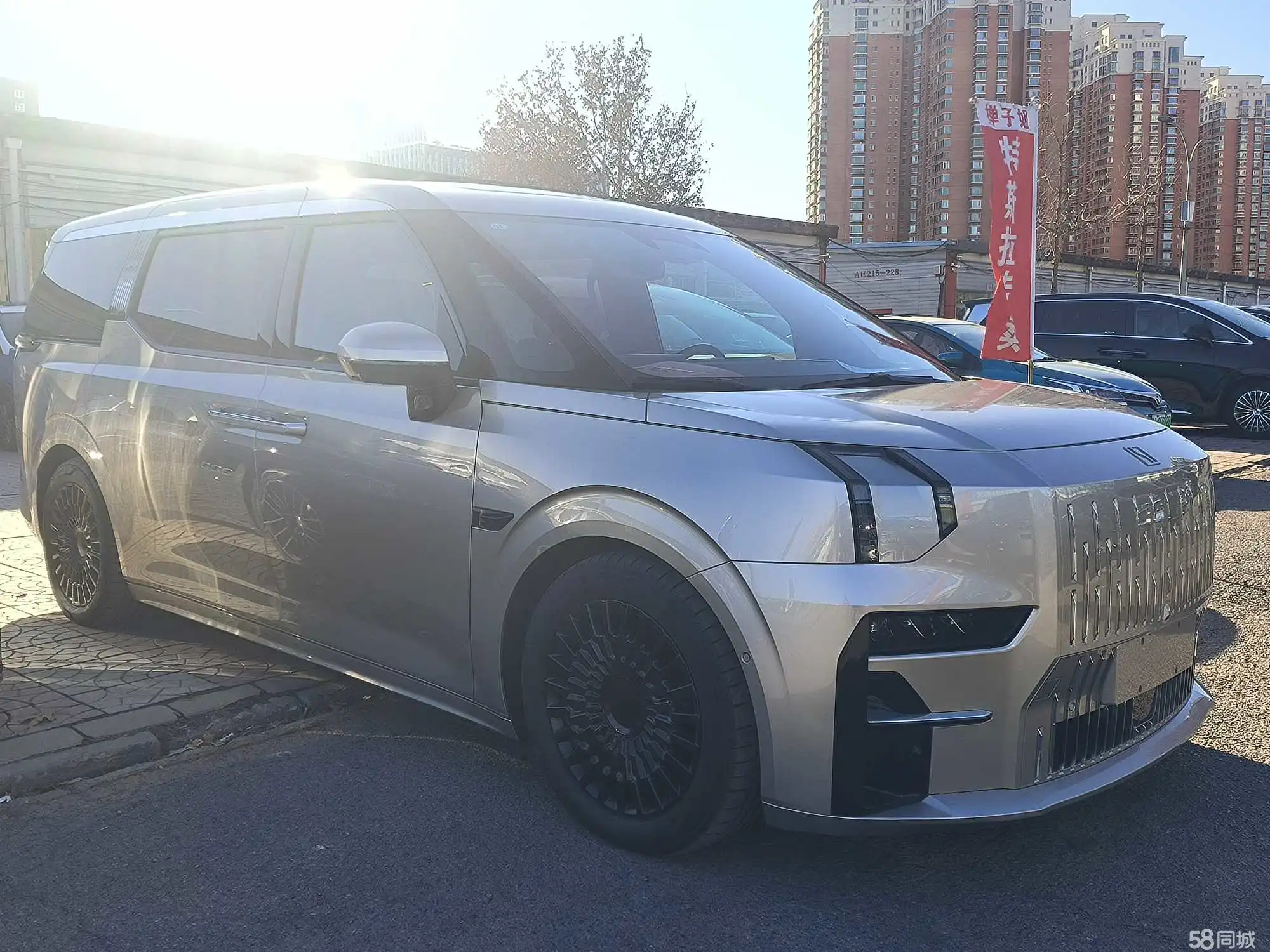 极氪 极氪009 2023 汽车图片 #5