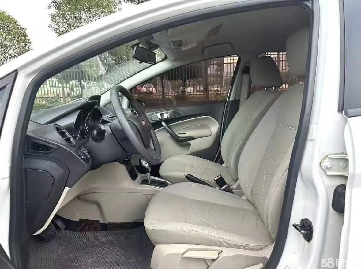 Ford Fiesta 2010 #5 Ford Fiesta 2010 car image #5