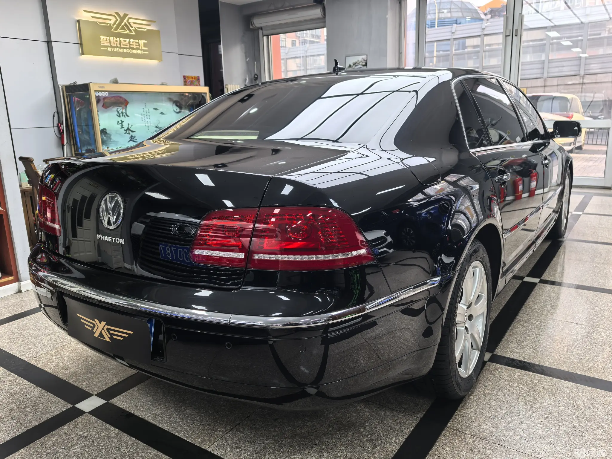 Volkswagen Pheaton 2011 immagine di auto #5