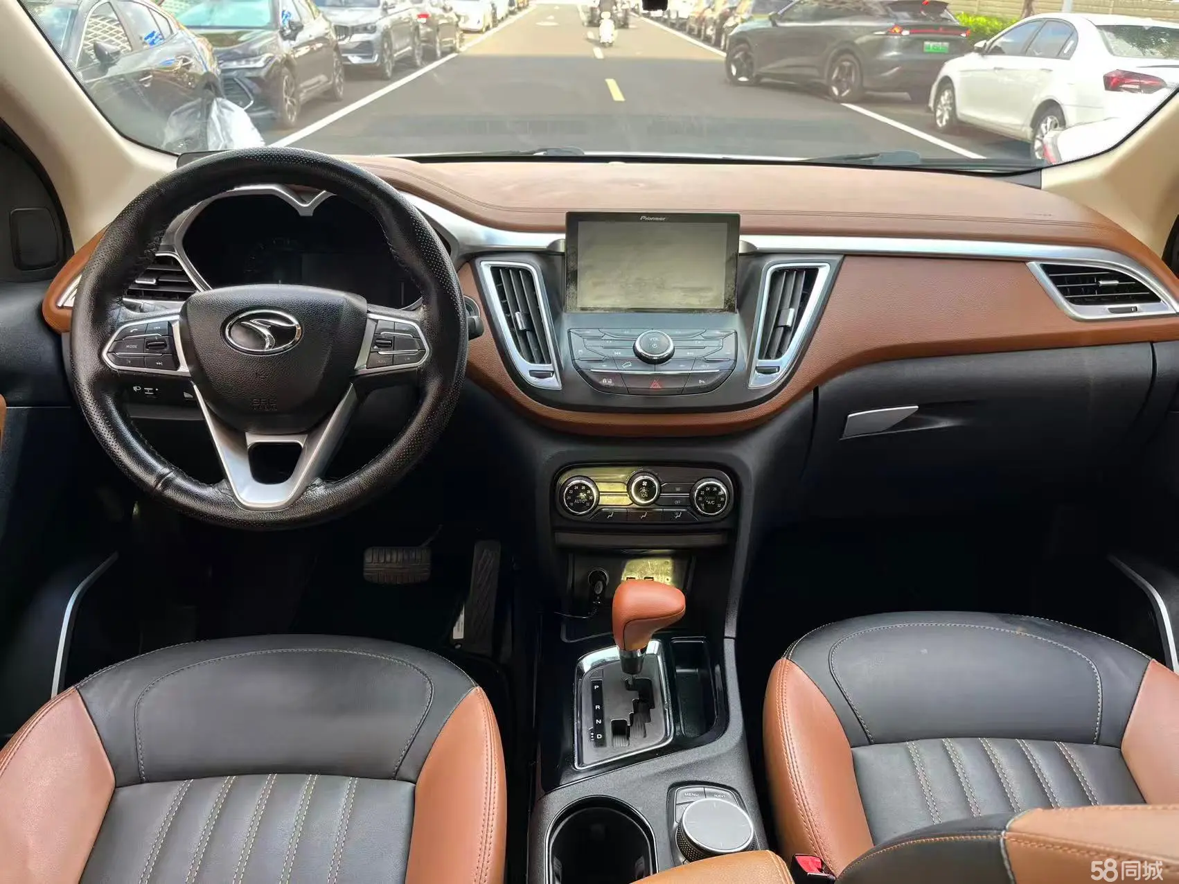 Soueast DX7 2016 #5 Soueast DX7 2016 car image #5