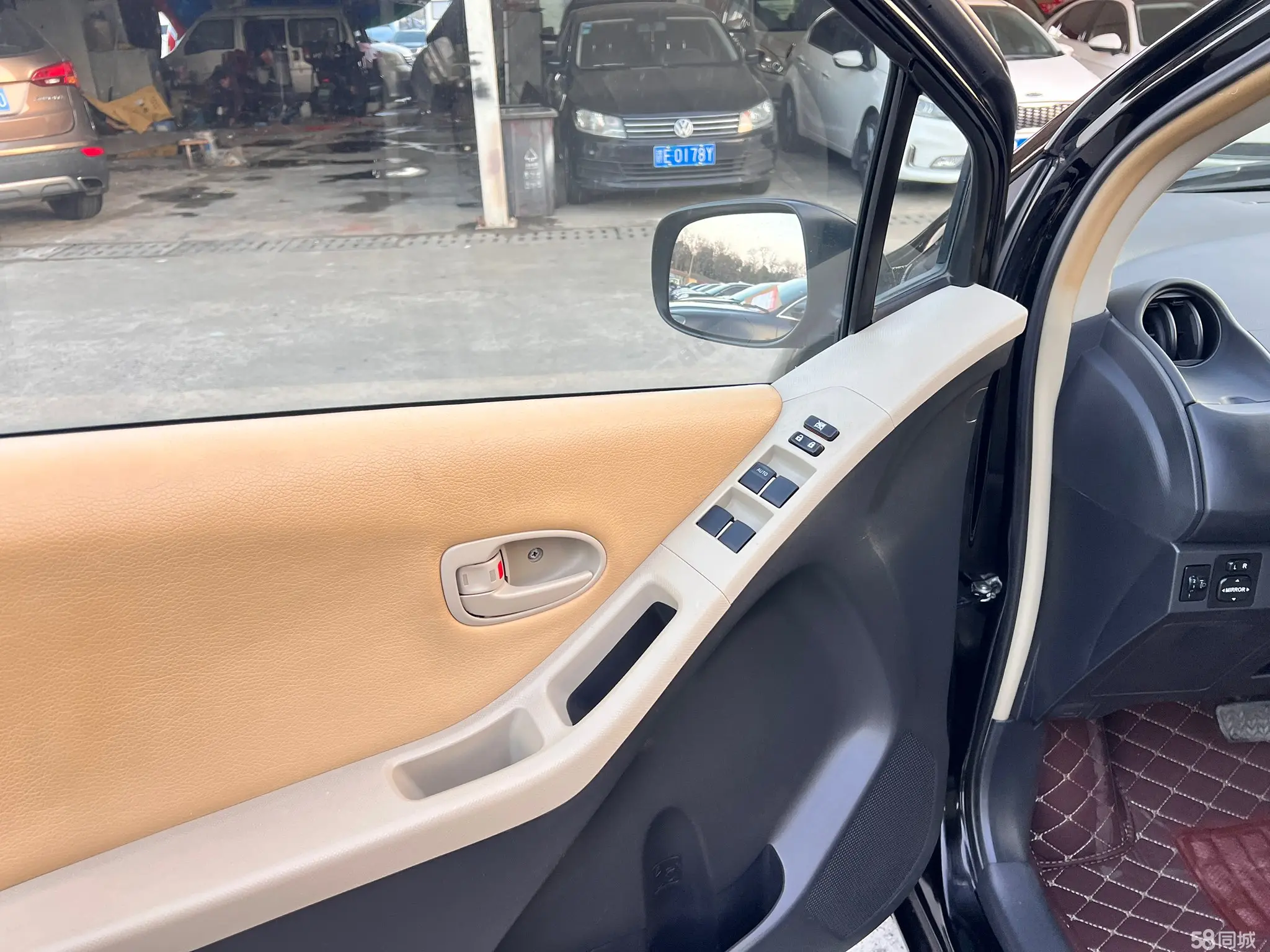 Toyota Yaris 2010 imagem de carro #5