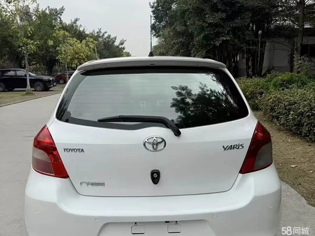 Toyota Yaris 2013 #5 Toyota Yaris 2013 car image #5