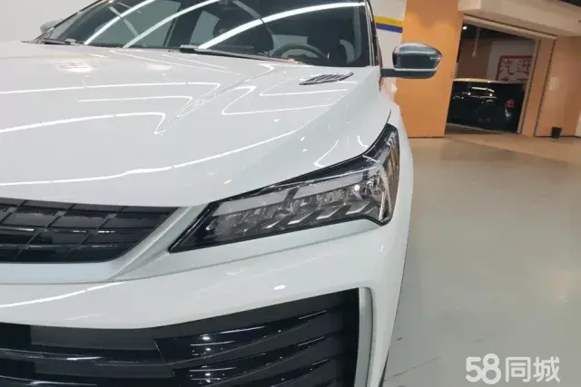 GEELY Coolray 2025 car image #5
