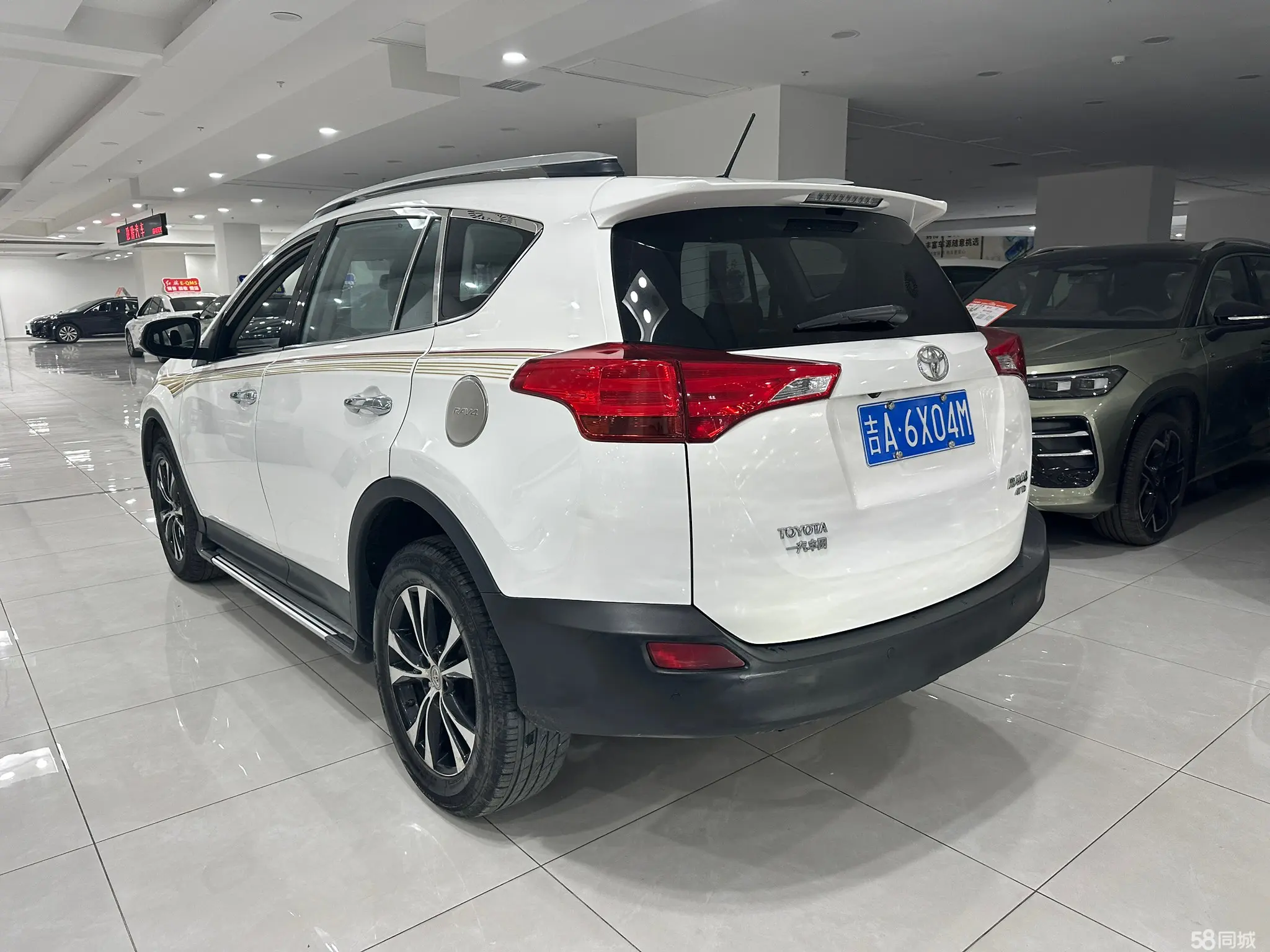 Toyota RAV4 2014 car image #5