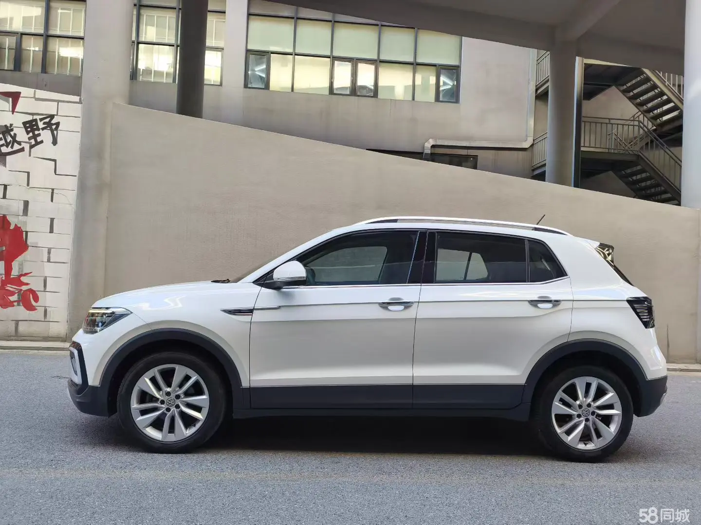 Volkswagen T-Cross 2019 immagine di auto #5