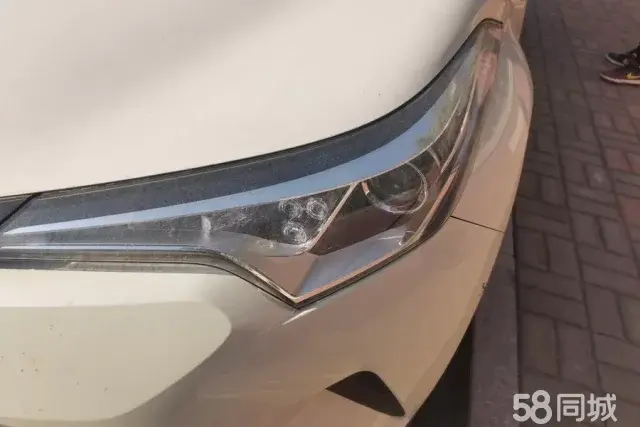 Toyota C-HR 2019 immagine di auto #5