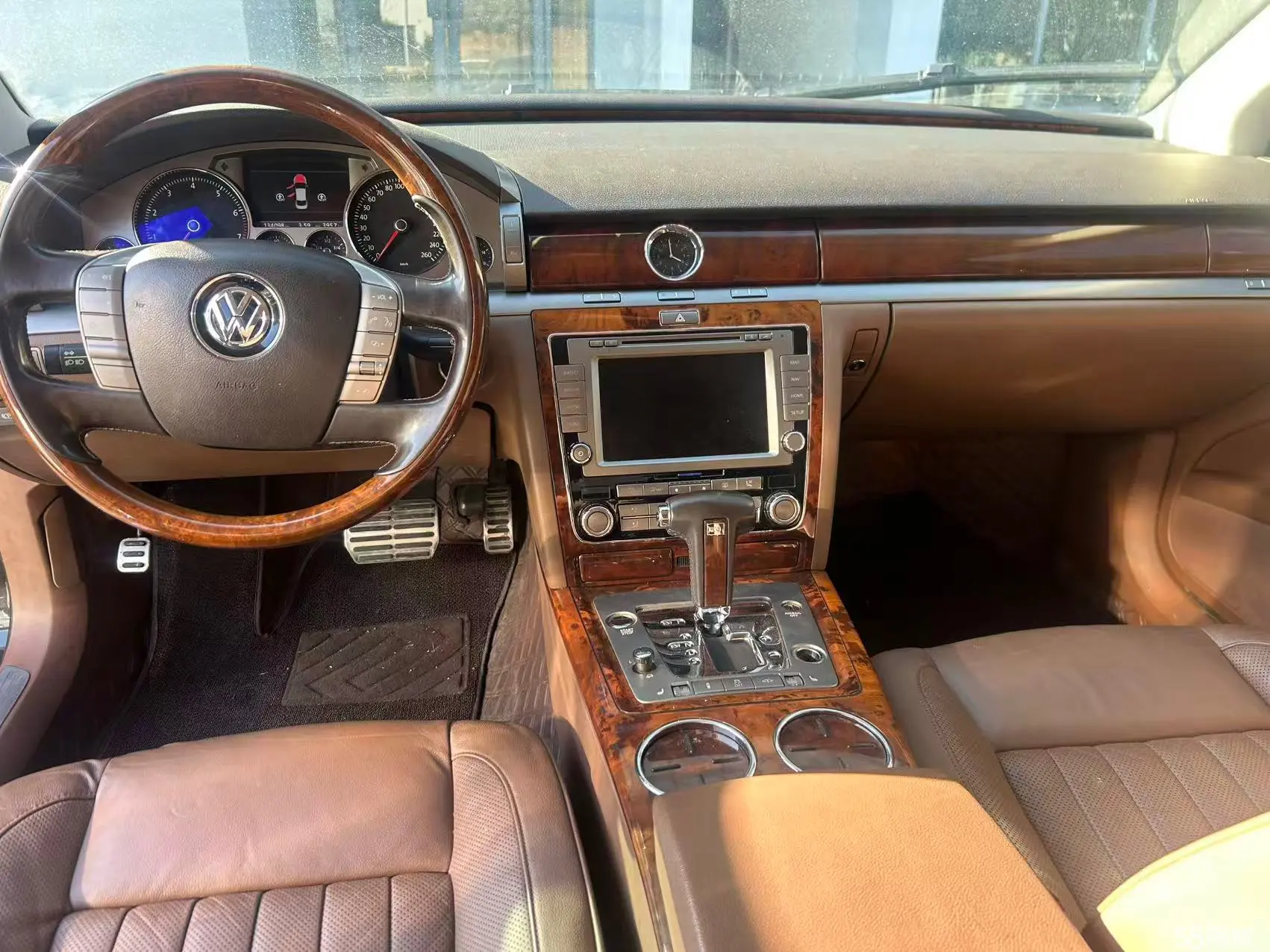 Volkswagen Pheaton 2013 immagine di auto #5