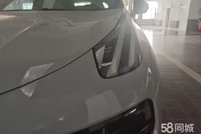 Lynk & Co 01 EM-P 2022 car image #5