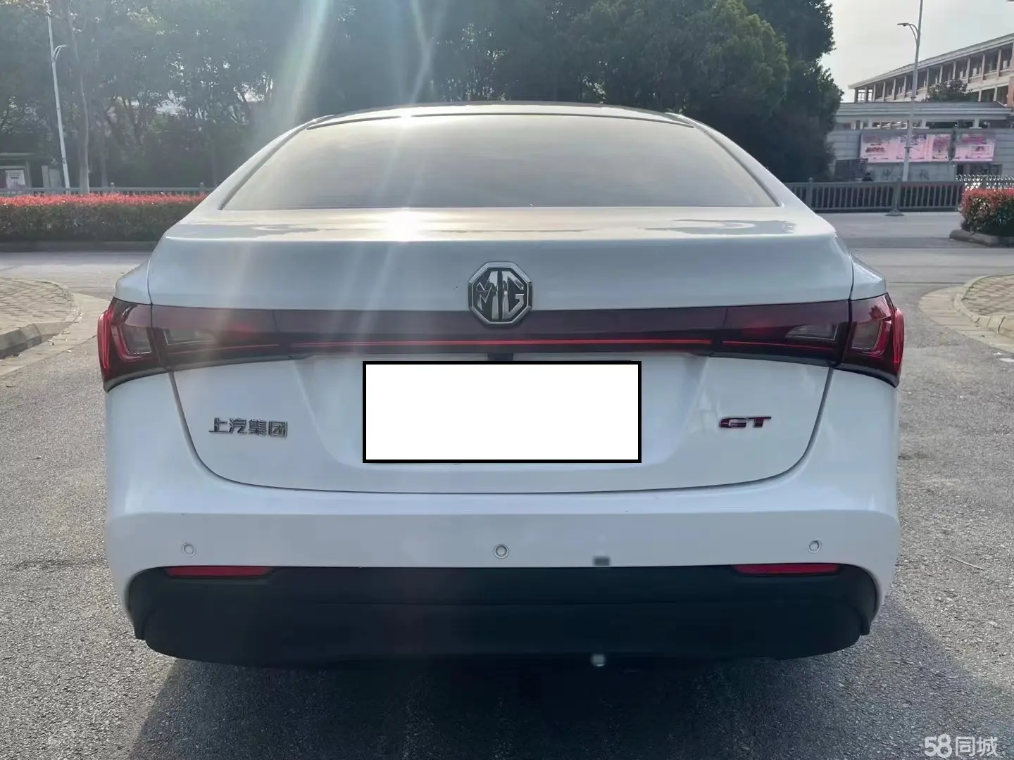 MG GT 2018 car image #5