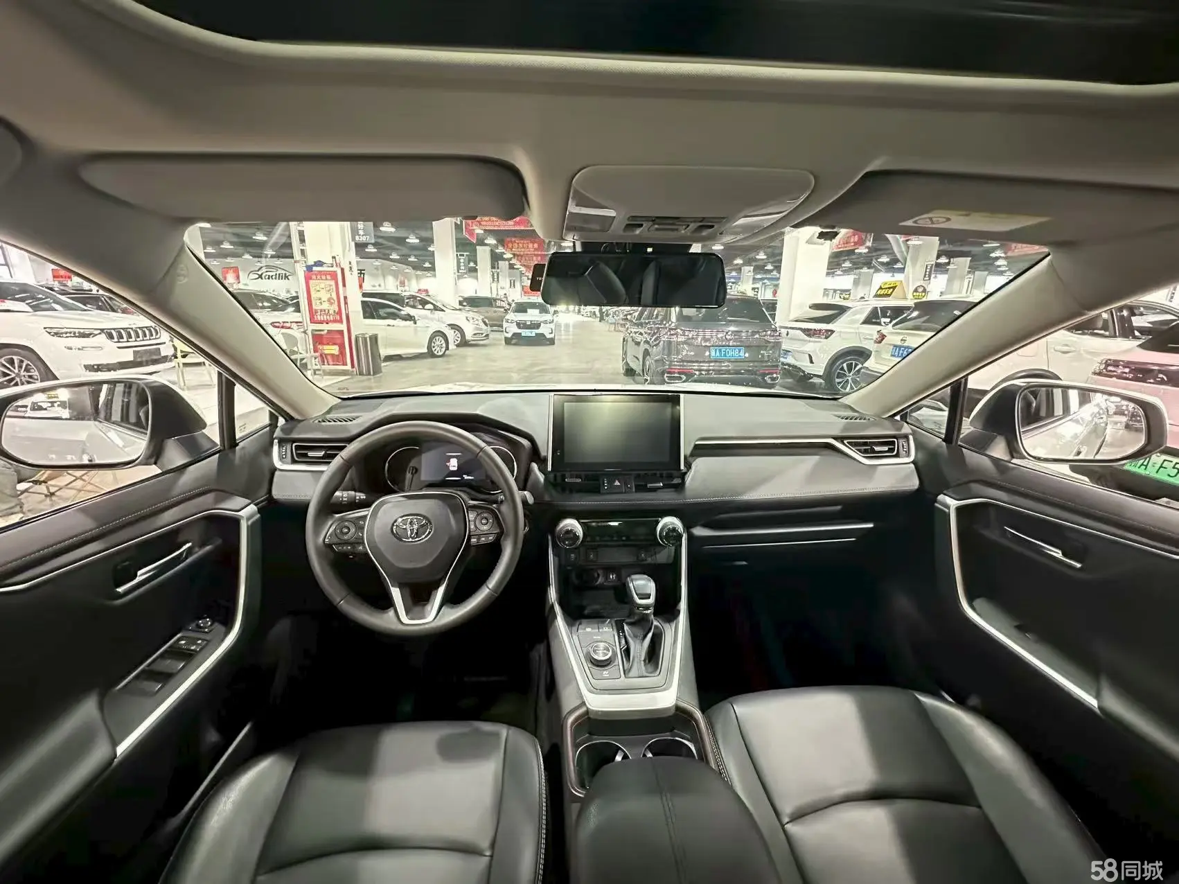 Toyota RAV4 2022 immagine di auto #5