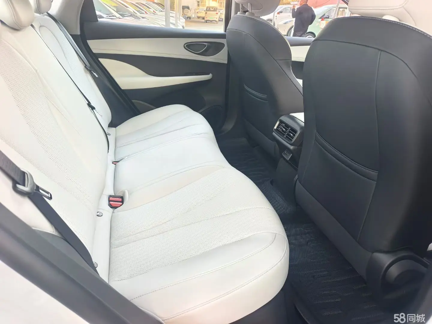 BYD Seal 05 DM-i 2025 #5 BYD Seal 05 DM-i 2025 car image #5