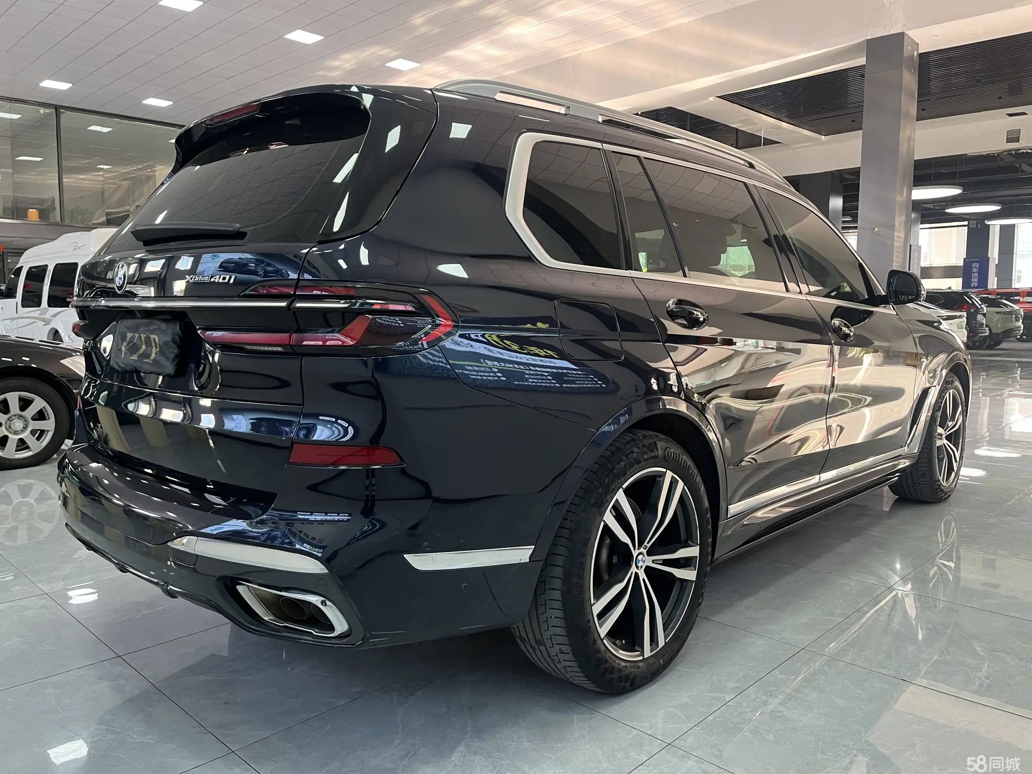 BMW X7 2023 immagine di auto #5