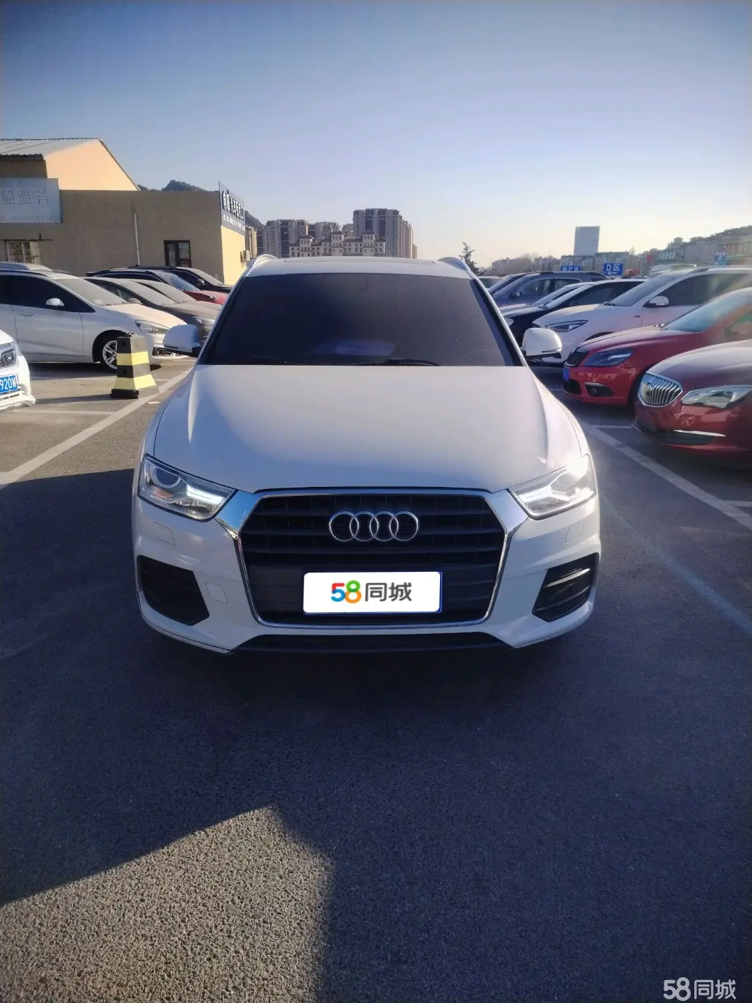 Audi Q3 2016 car image #5