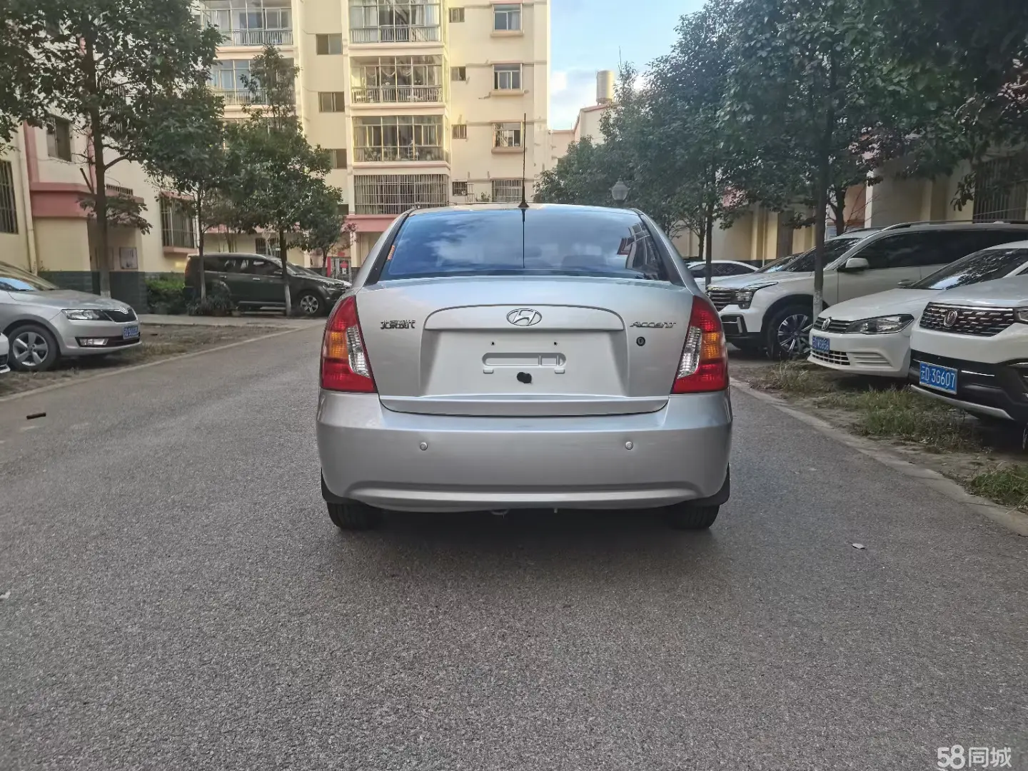 Hyundai Accent 2009 immagine di auto #5