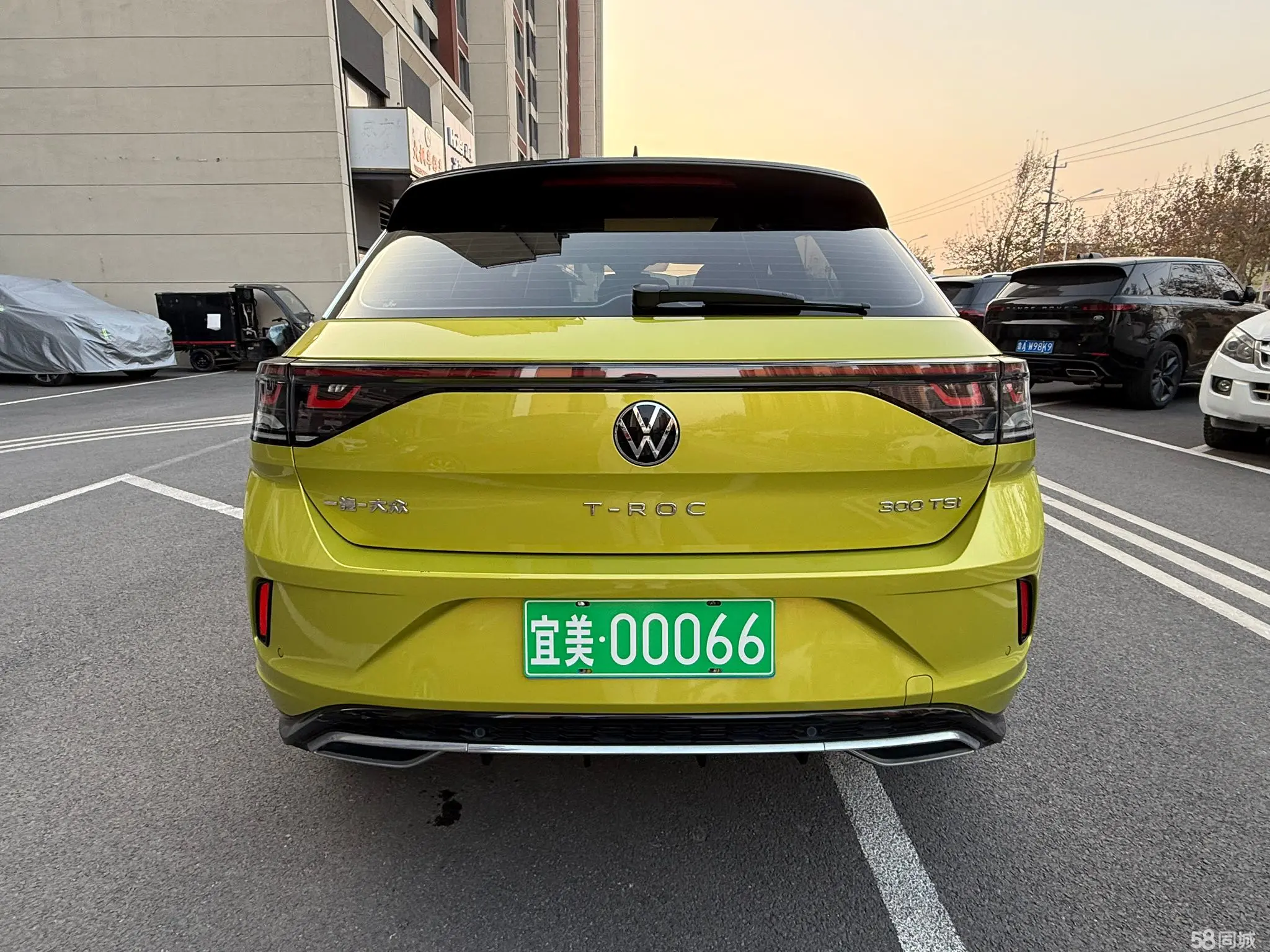 Volkswagen T-Roc 2023 car image #5