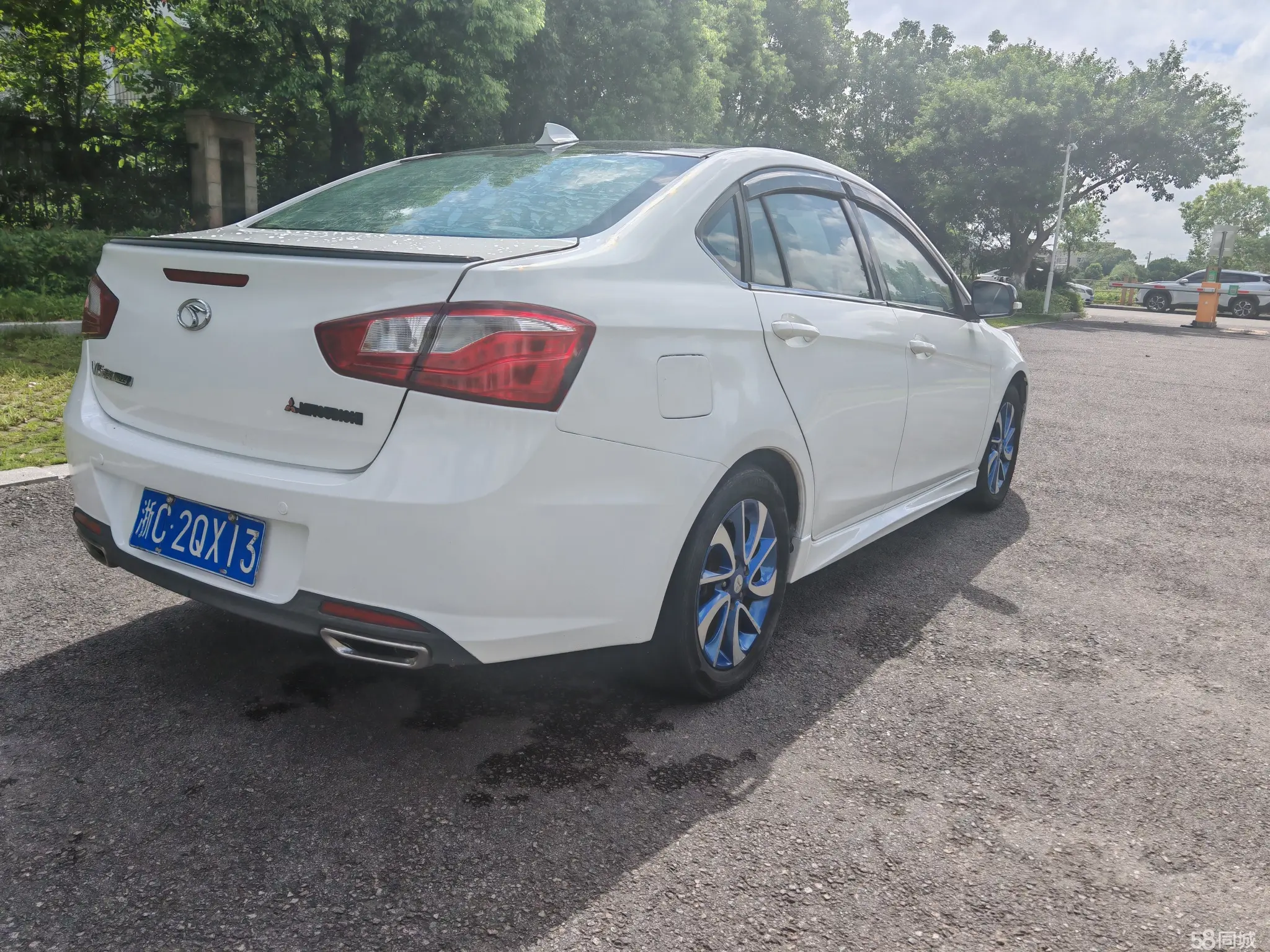 Soueast V5 Lingzhi 2014 #5 Soueast V5 Lingzhi 2014 car image #5