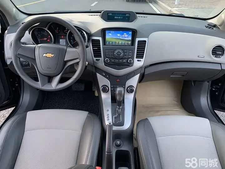 Chevrolet Cruze 2013 immagine di auto #5