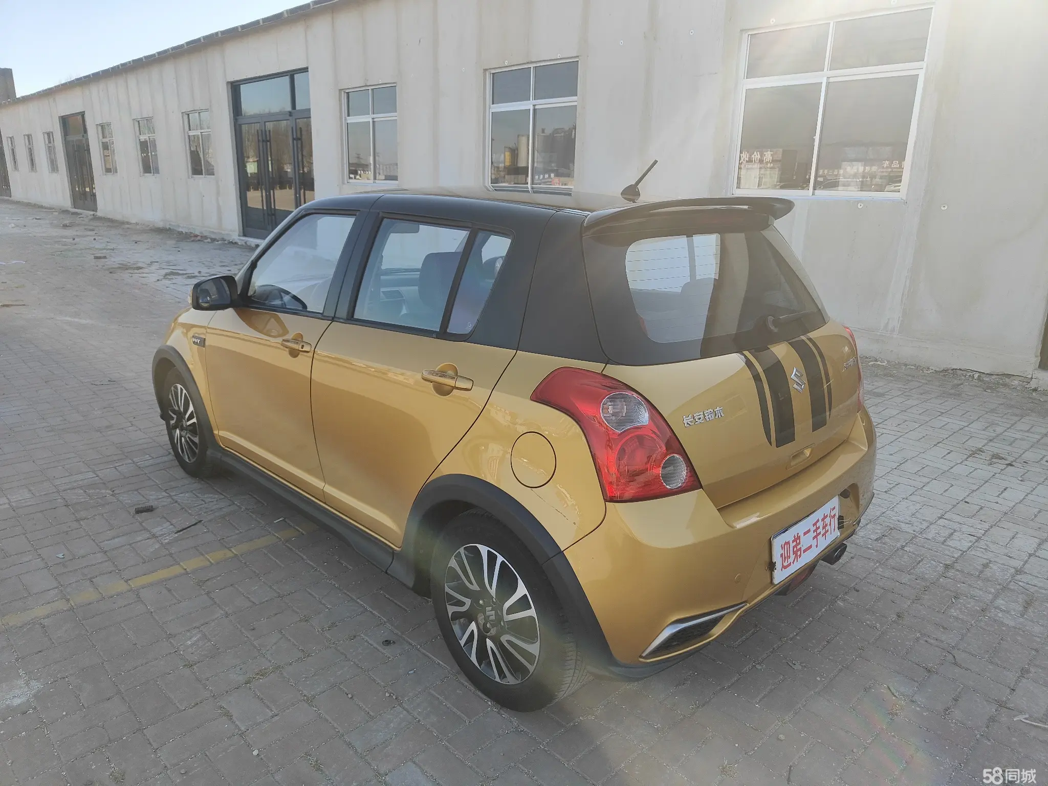 Suzuki Swift 2016 car image #5