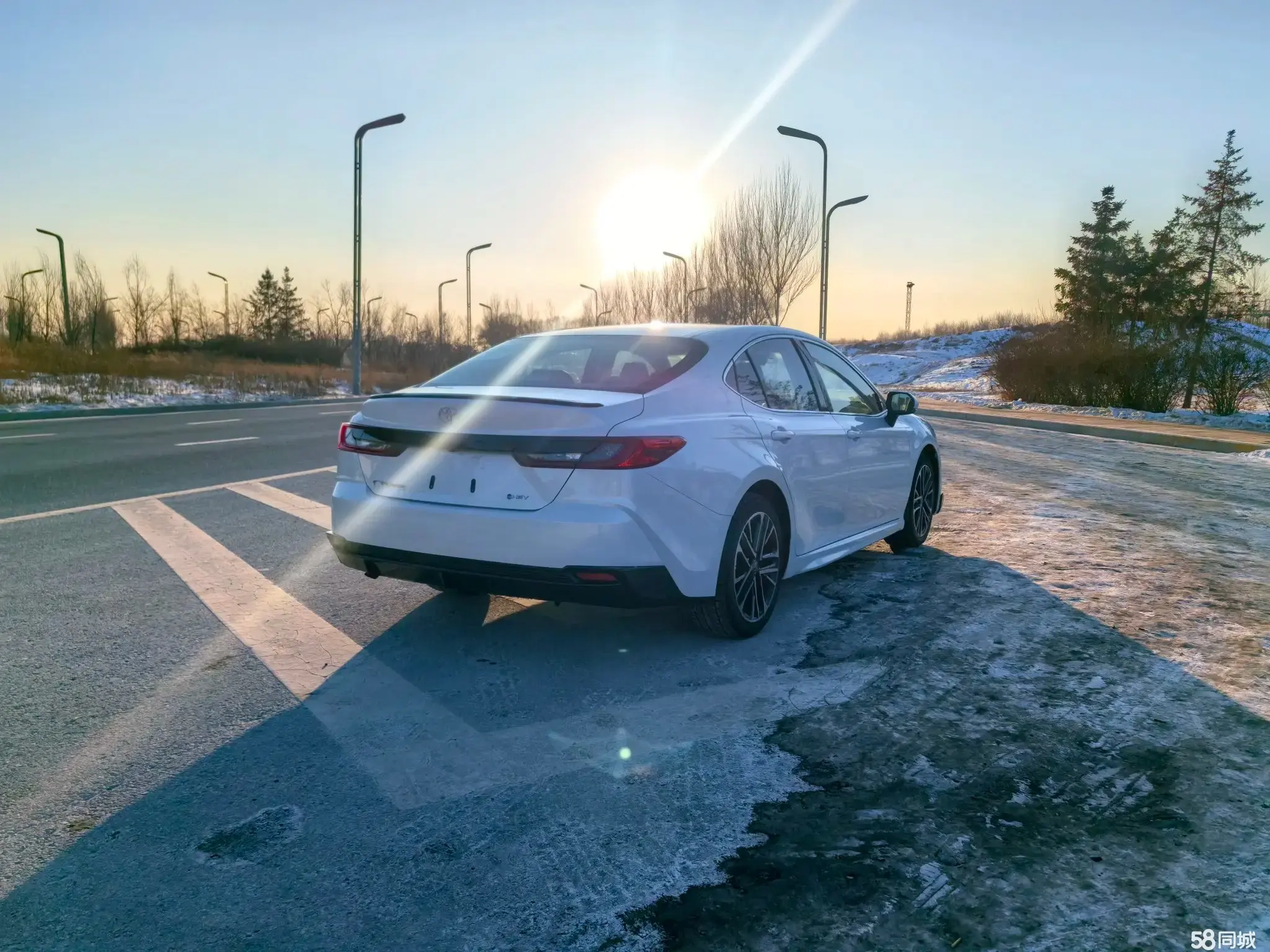 Toyota Camry 2025 immagine di auto #5