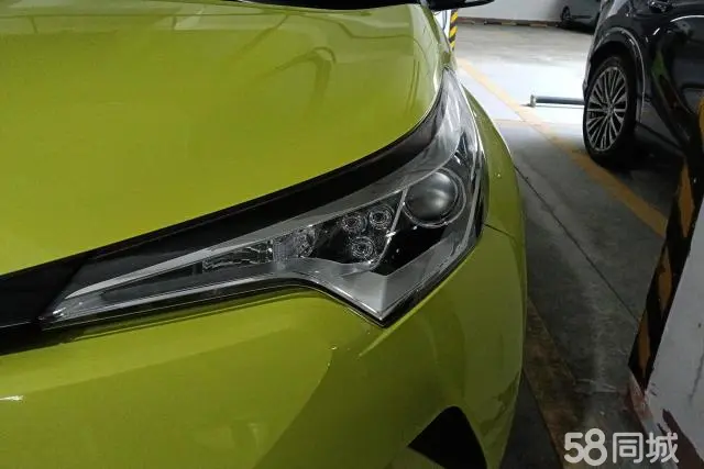 Toyota C-HR 2019 car image #5