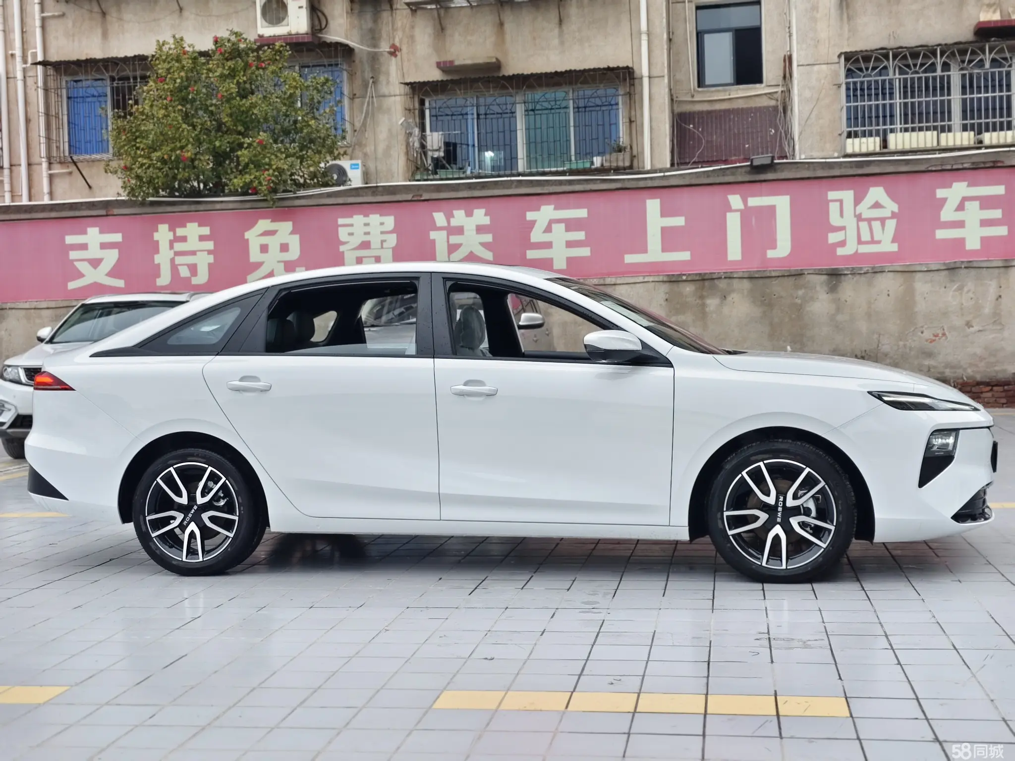 Roewe D6 2025 изображение автомобиля #5