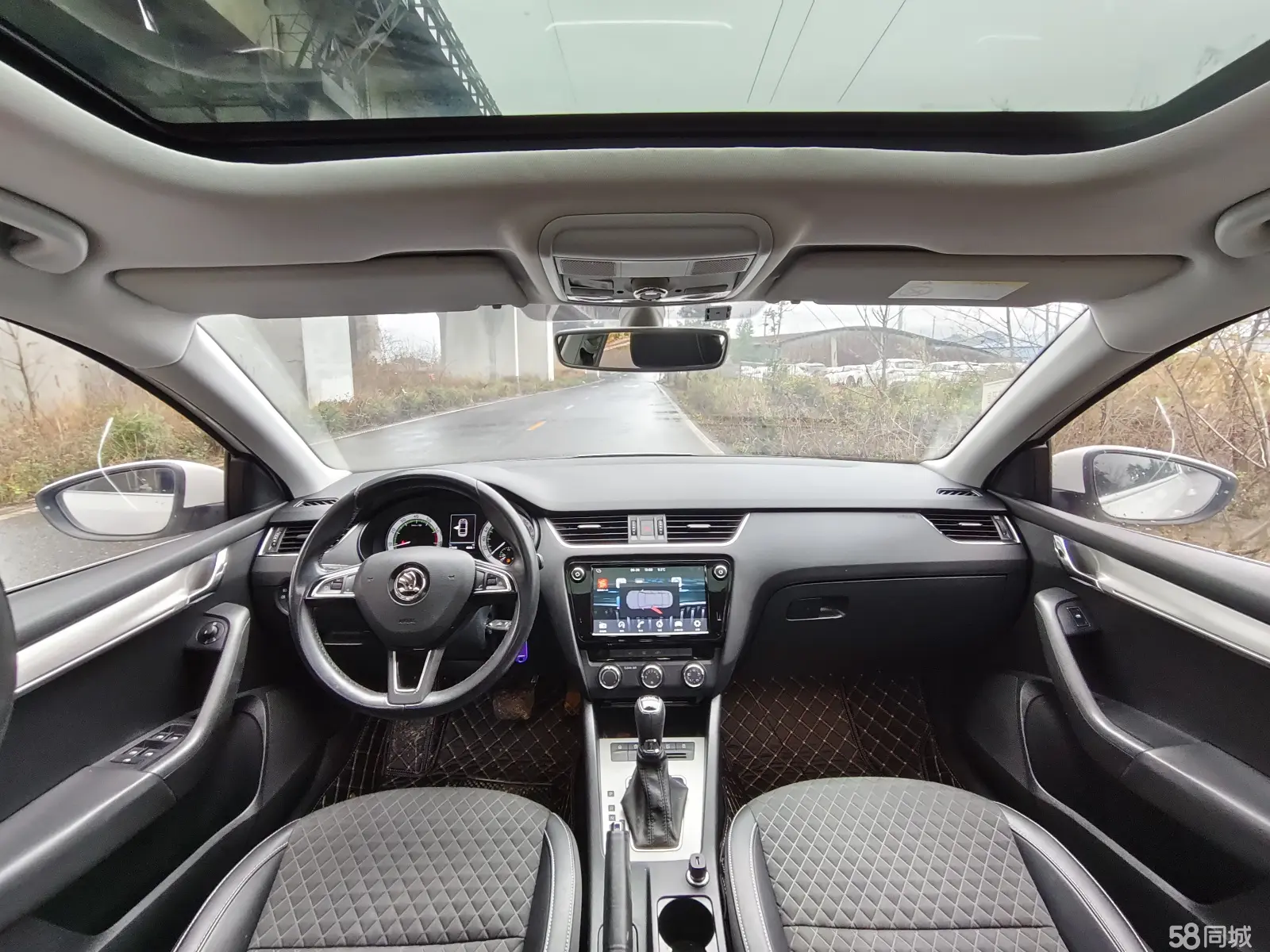 Skoda Octavia 2018 car image #5