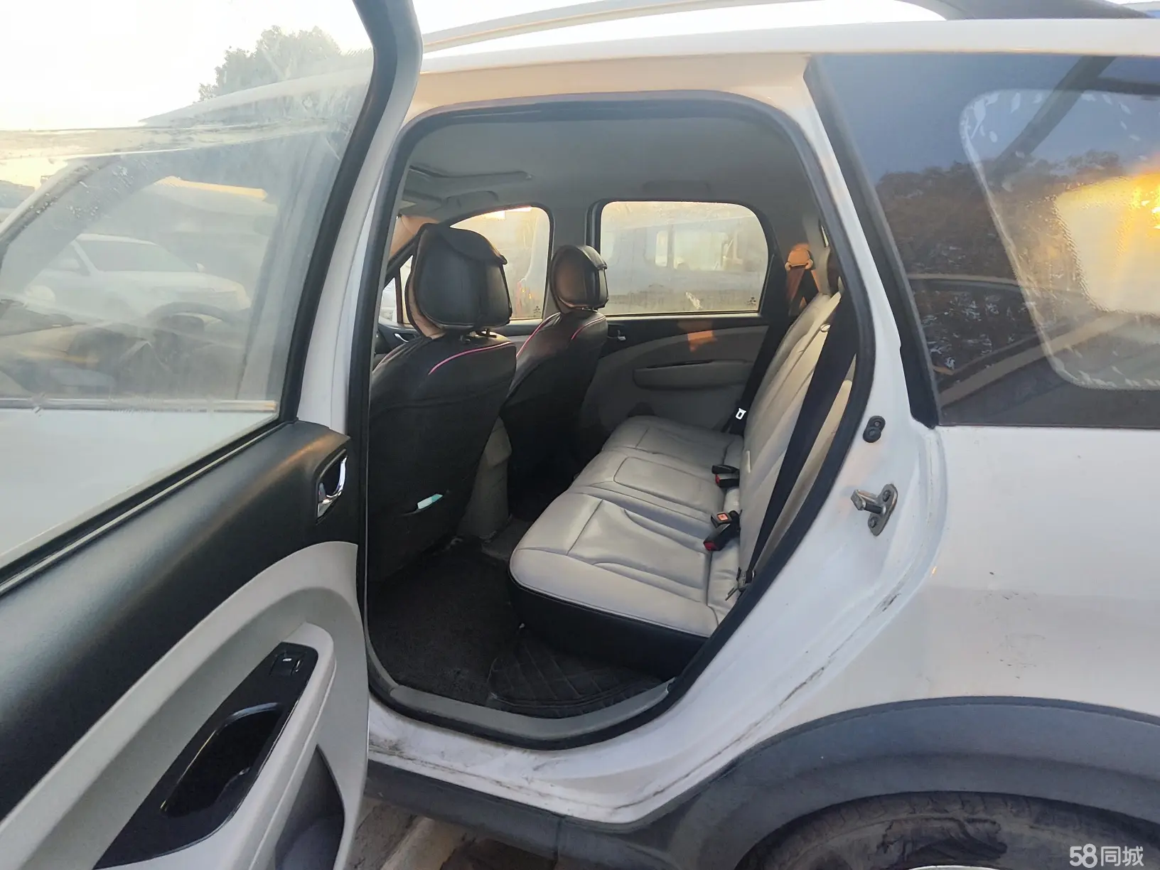 Forthing JOYEAR X3 2017 изображение автомобиля #5