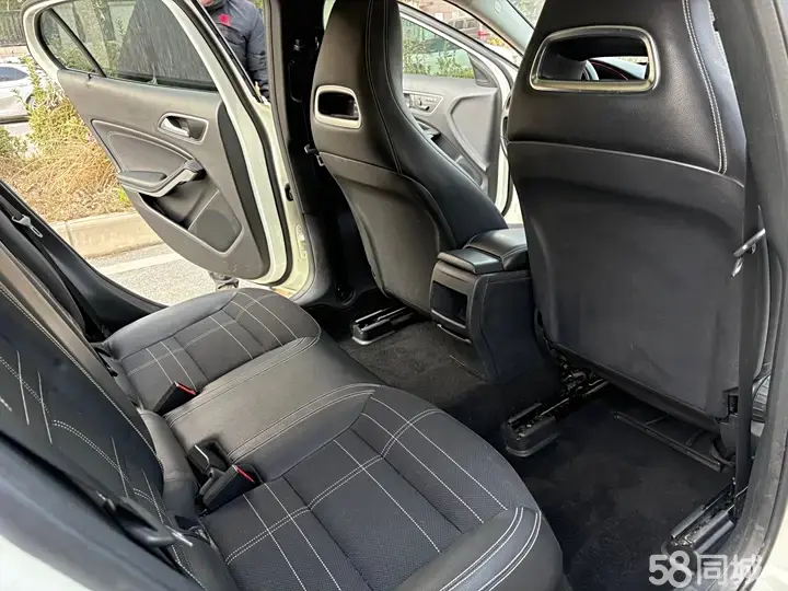 Mercedes-Benz GLA Class 2014 car image #5