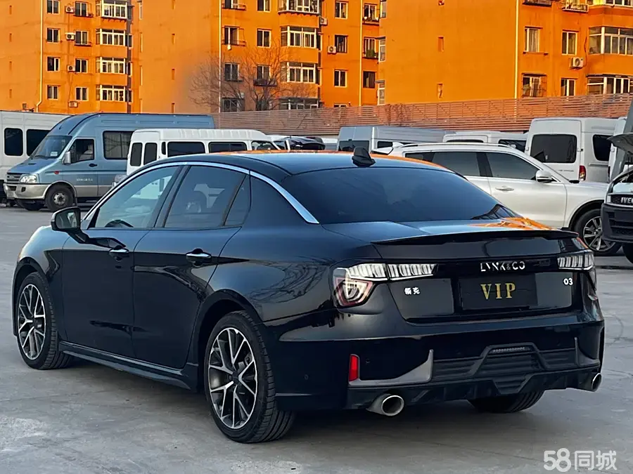 Lynk & Co 03 2018 car image #5