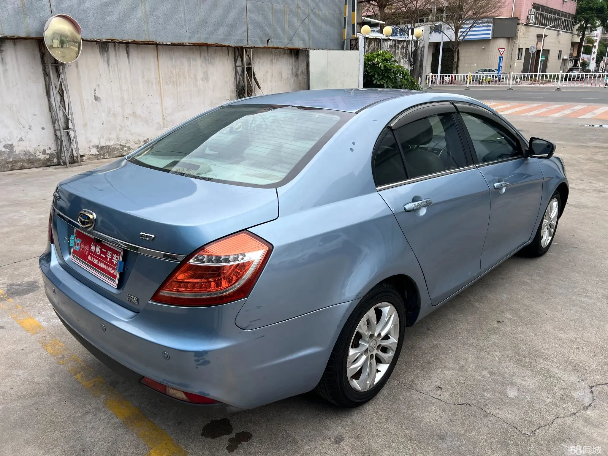 GEELY Emgrand 2015 car image #5