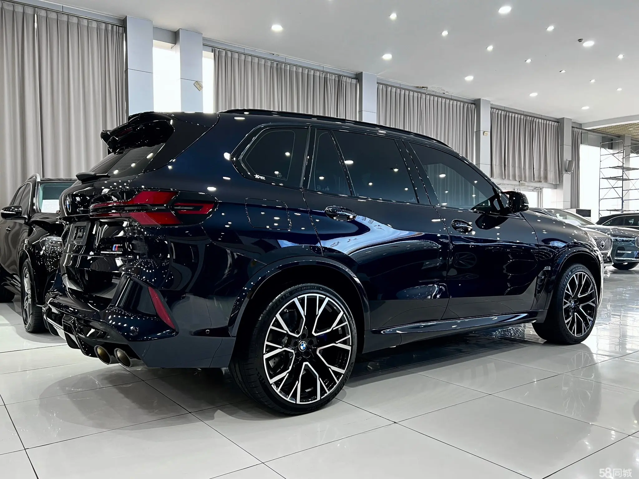 BMW X5 M 2025 car image #5