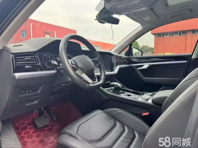 Volkswagen Touareg 2023 car image #5