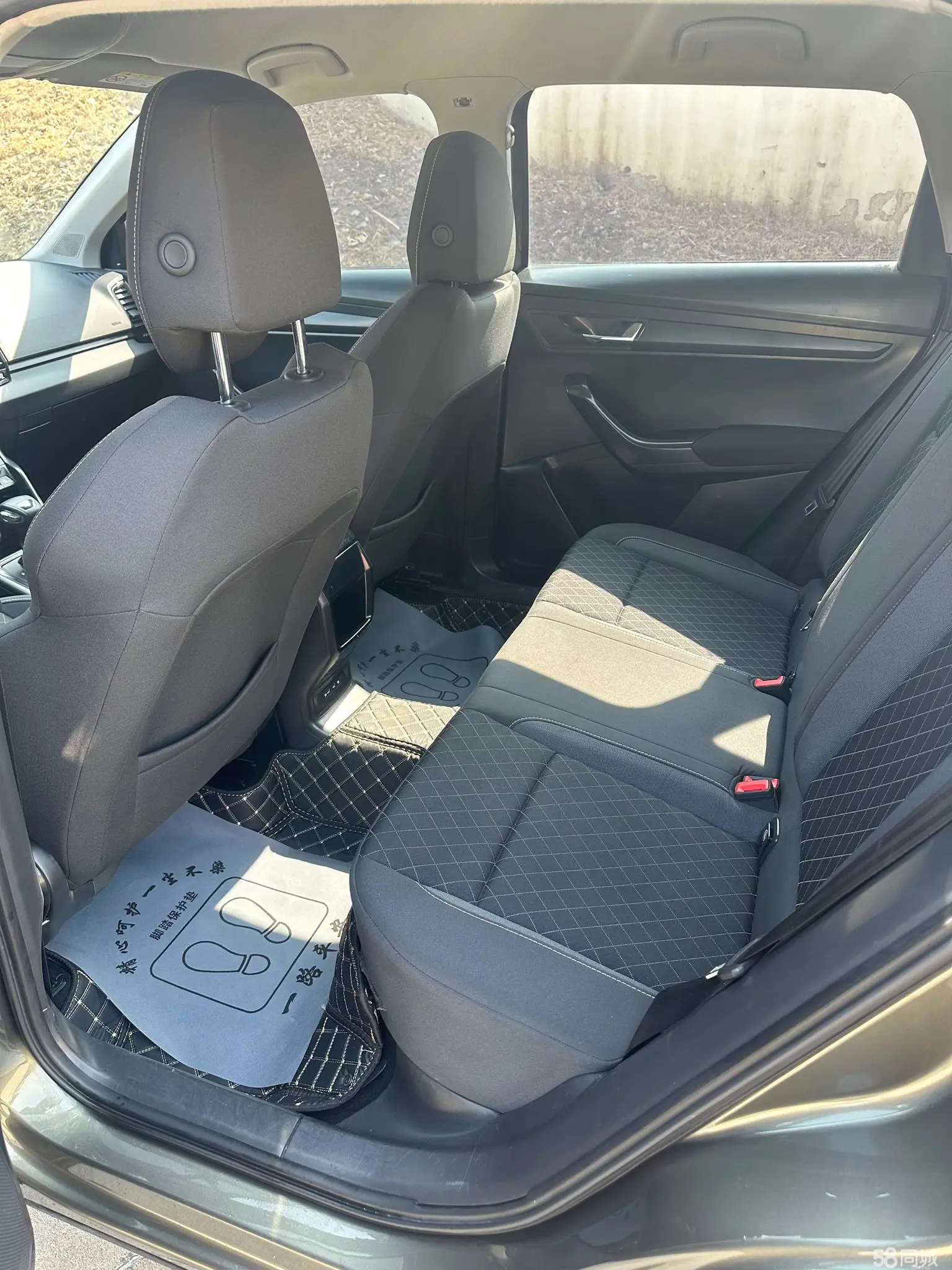 Skoda Karoq 2019 car image #5