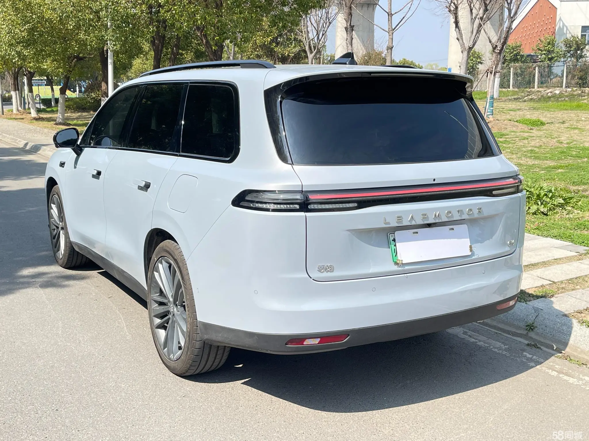 零跑汽车 零跑C16 2025 汽车图片 #5